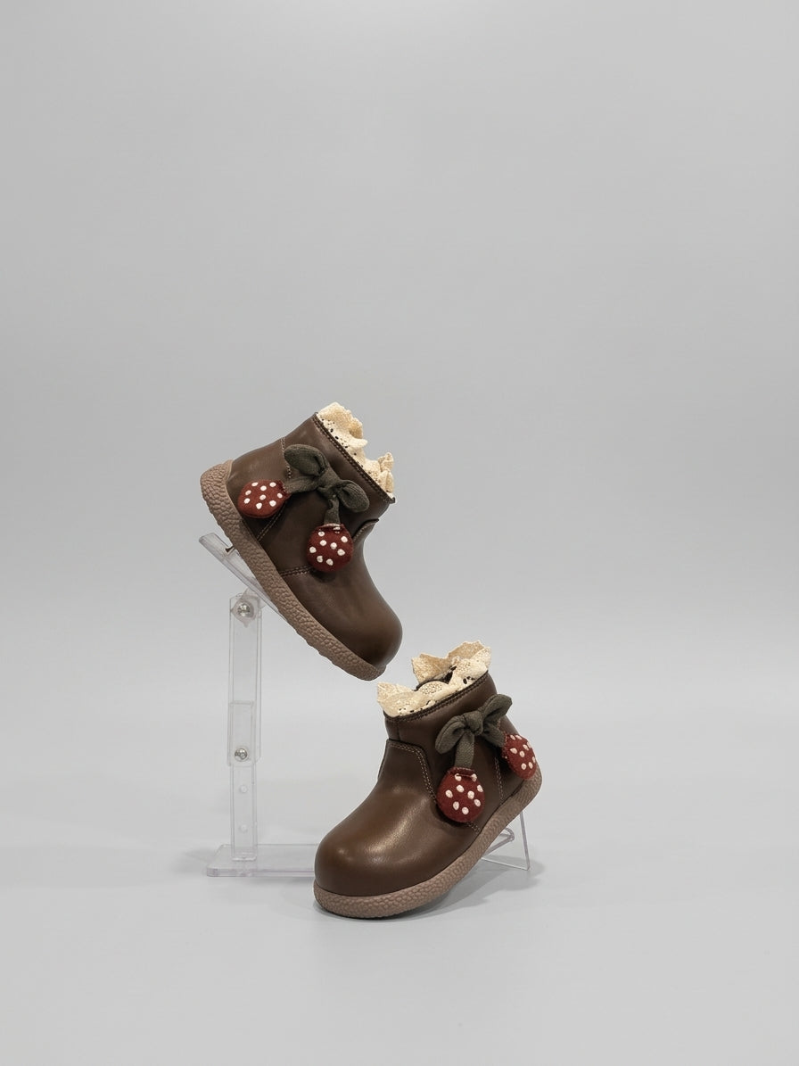 Baby Long Shoes Main image