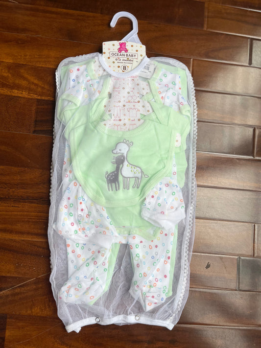 8-Piece Newborn Starter Set (0–3 Months)