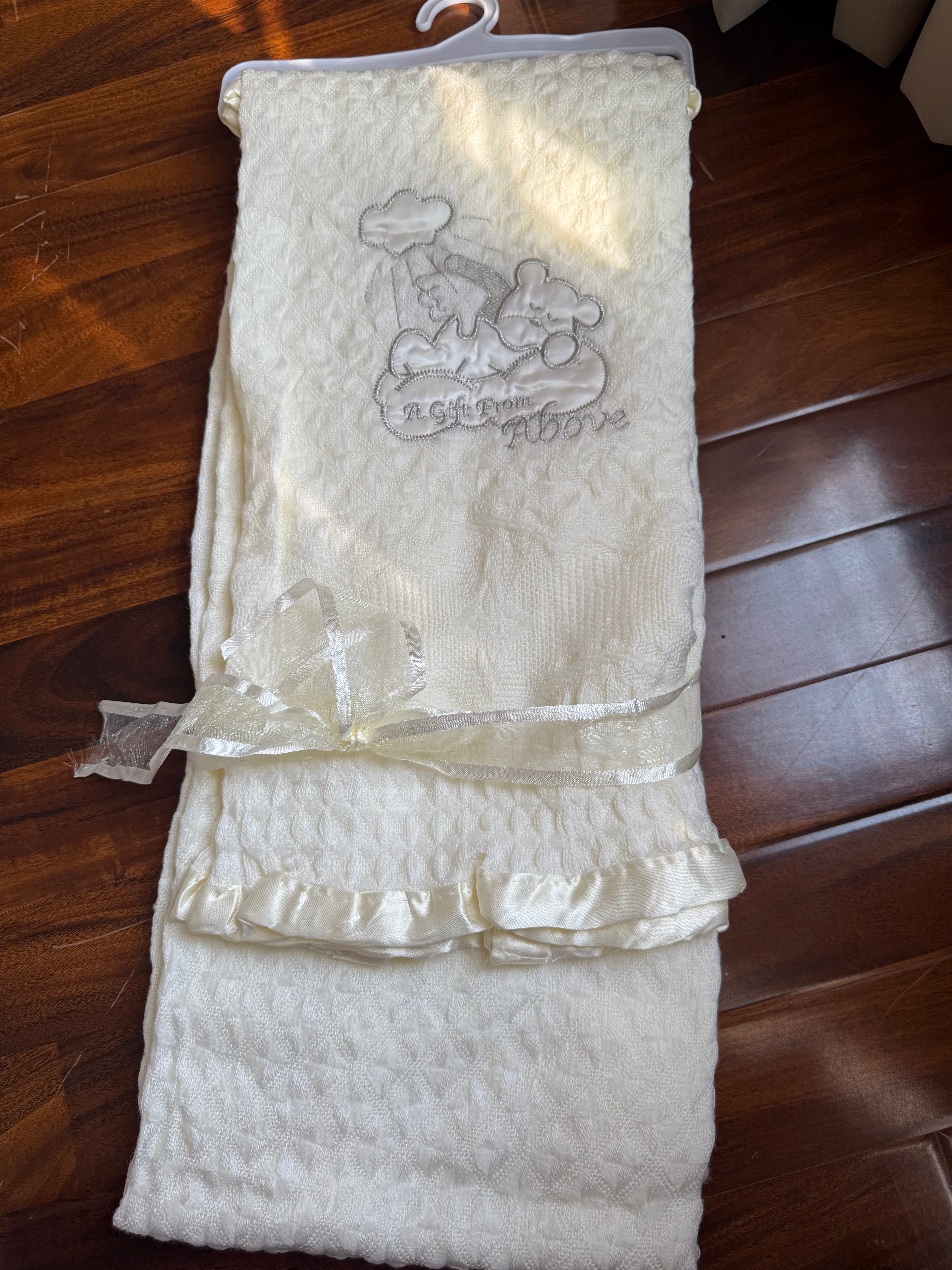 Baby Wrapping Shawl Secondary image